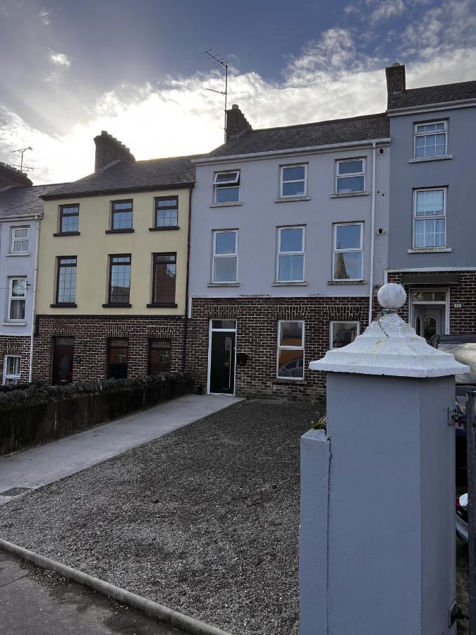 Westland Suites - Stylish, Modern, Elegant, Central Apartments A Londonderry Exteriör bild