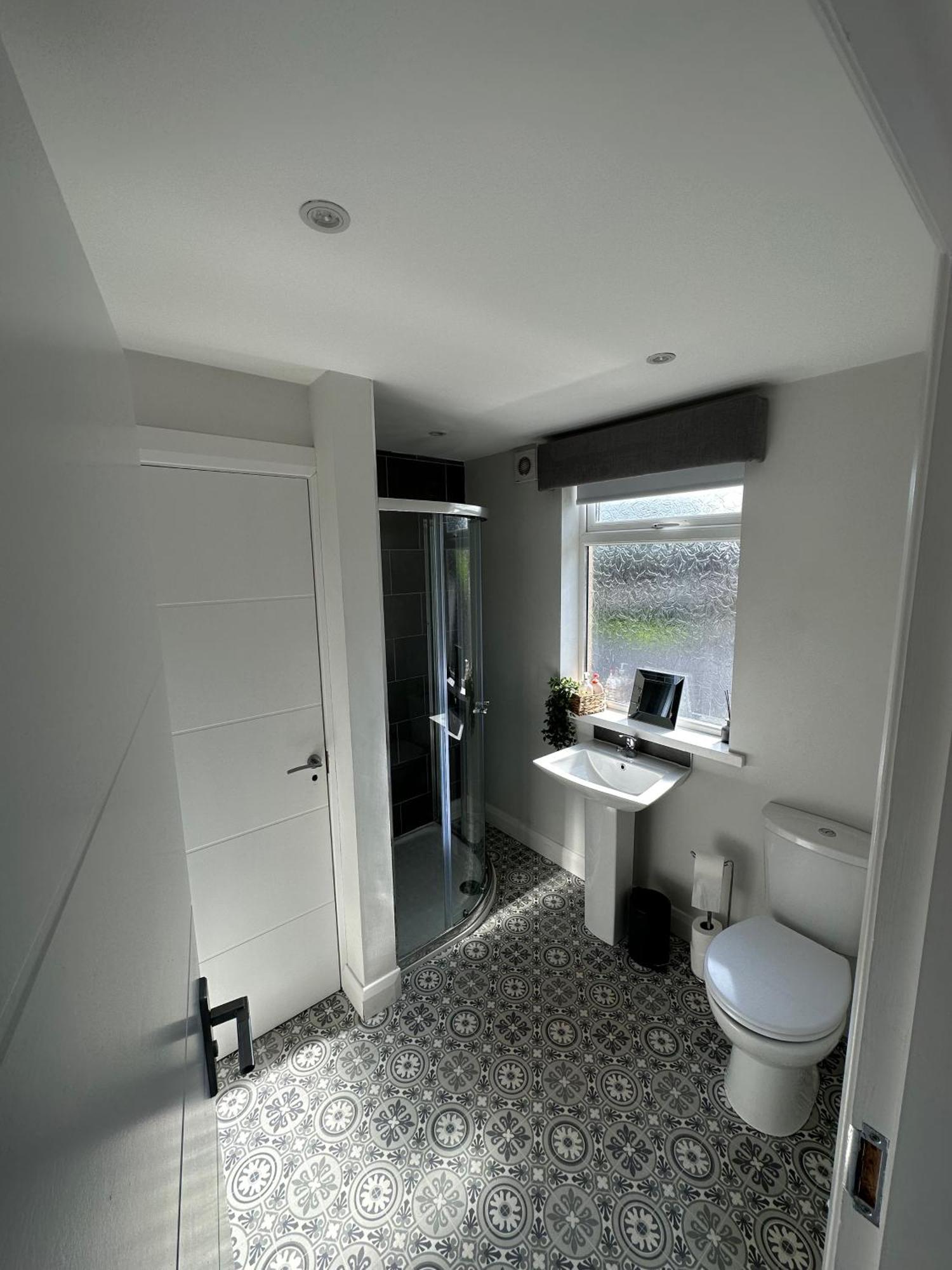 Westland Suites - Stylish, Modern, Elegant, Central Apartments A Londonderry Exteriör bild