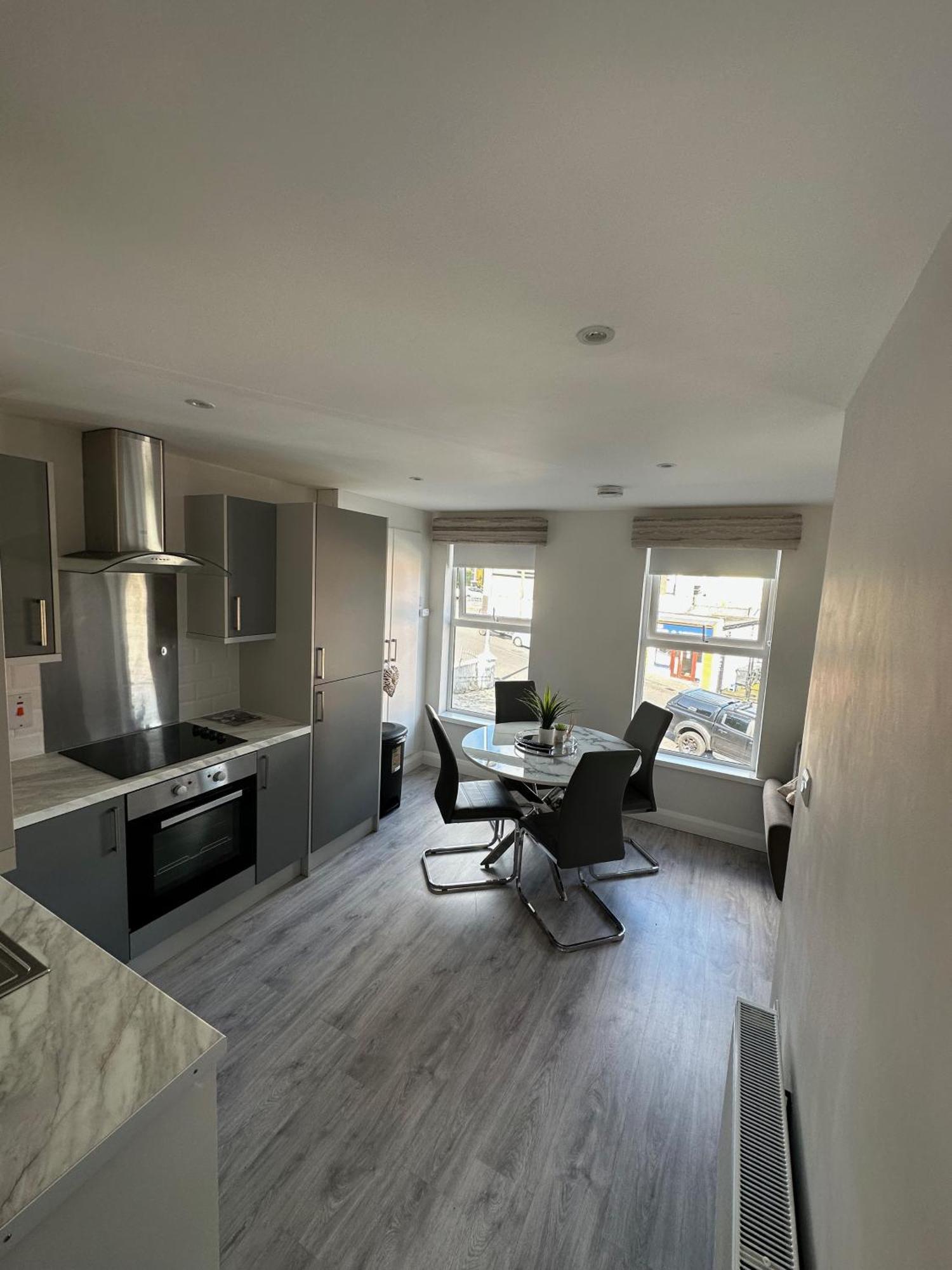 Westland Suites - Stylish, Modern, Elegant, Central Apartments A Londonderry Exteriör bild